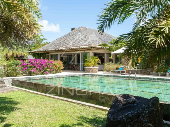 Somptueuse Villa de 8 Chambres au Cœur de l’Anahita Golf Estate
