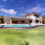 Mauritius - 4 -bedroom villa on golf course