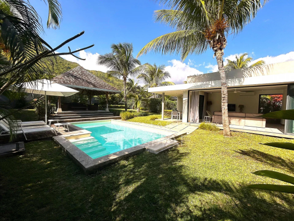 3-bedroom villa in a resort in Riviere-Noire