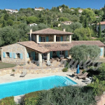 BELLE VILLA EN PIERRE DE 240 M² AVEC 4 CHAMBRES