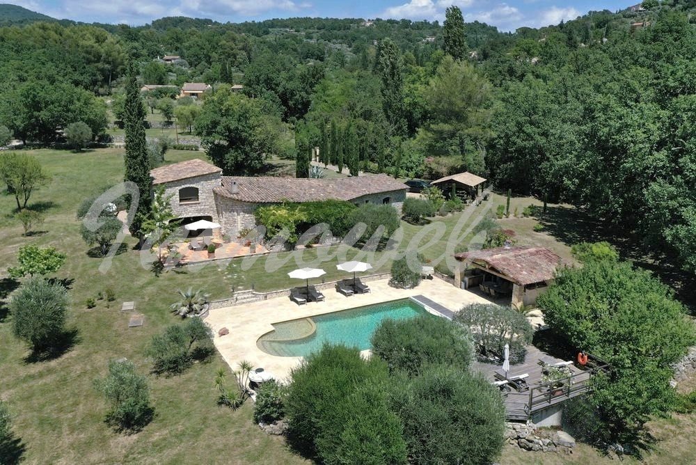 Exceptional 5-hectare estate in the heart of Provence