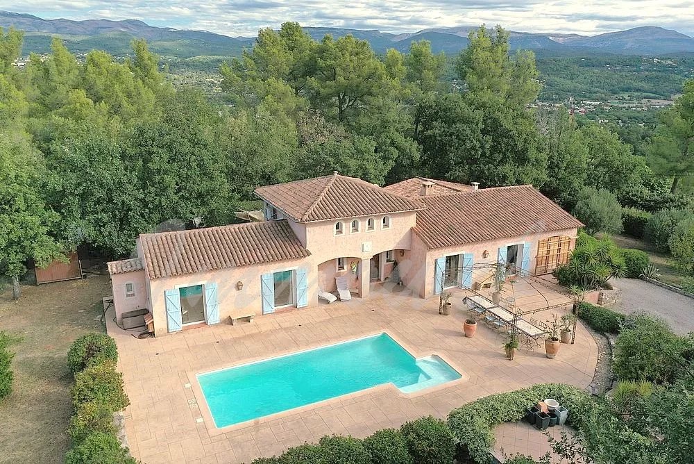 Vue exceptionnelle Villa neuve de 210 m² avec dépendance