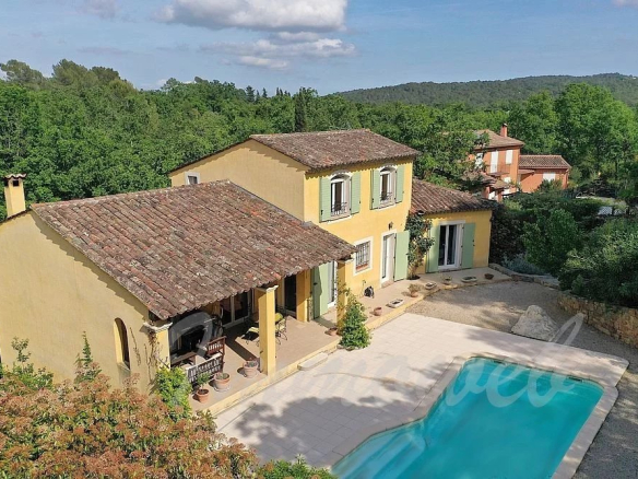 FAYENCE – Villa 220 m² avec piscine et appartement indépendant