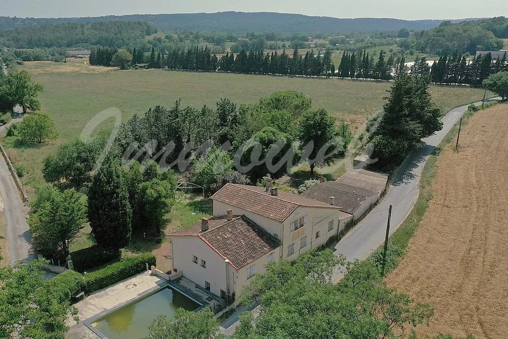 Contemporary villa of 170 m²? 4 bedrooms? Panoramic views of the Luberon? Puyvert