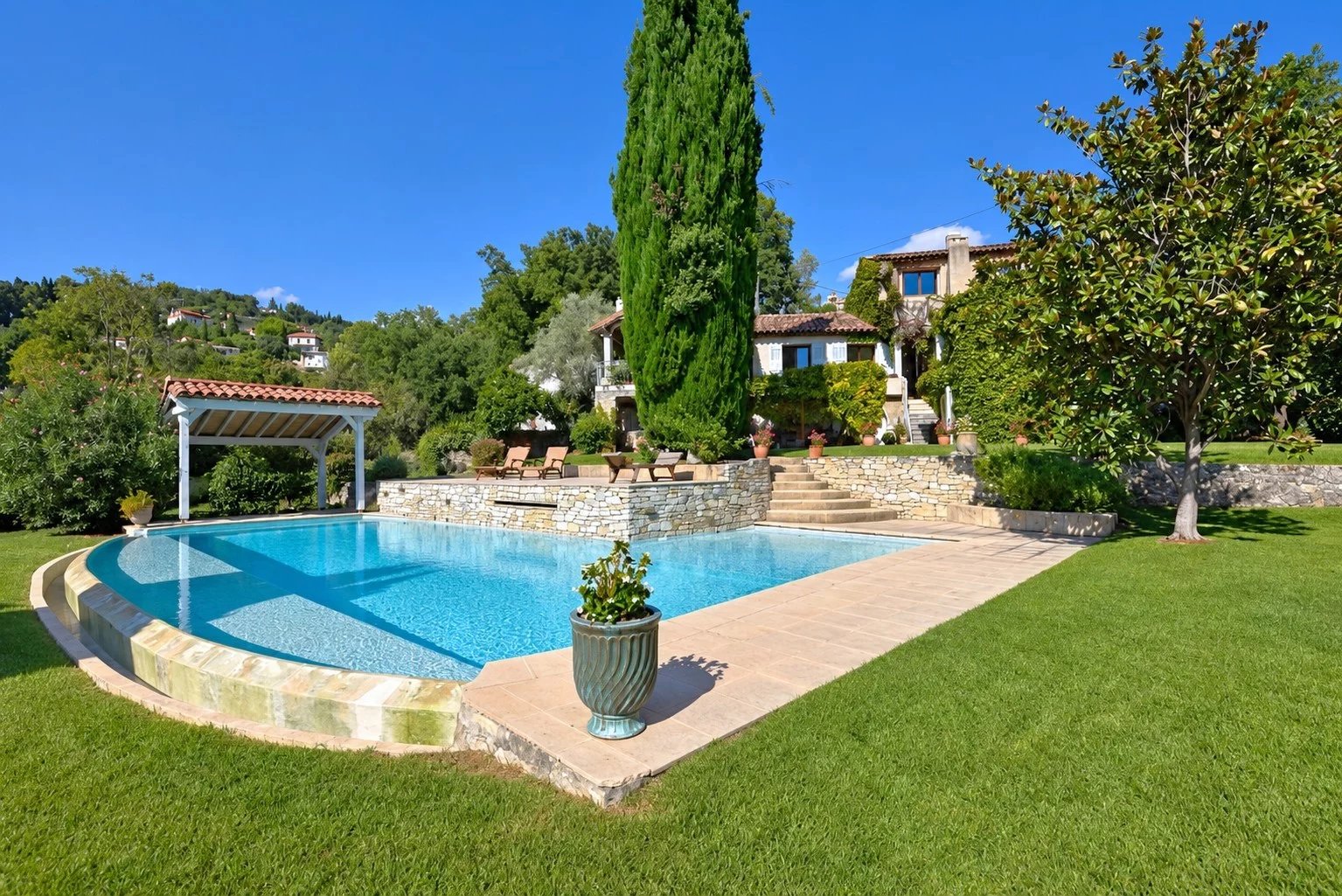 Provençal property in Callian Provençal property with infinity pool and garden in Callian.
