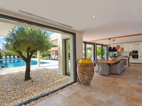 Interior view of the luxury villa in Tourrettes with swimming pool and garden.