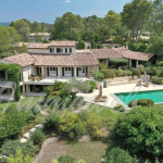 DOMAINE DE TERRE BLANCHE TOURRETTES – BELLE VILLA DE 420 M² TERRAIN 4253 M²