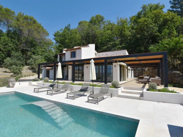 Belle vue vallée Villa de 250 m² avec 5 chambres