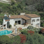 Proche centre village Charmante villa avec studio indépendant