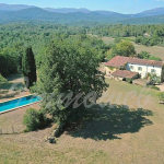 Charme et authenticité Magnifique propriété de 5 hectares