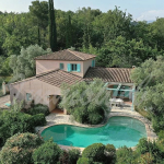 Near 180 m² villa village with 4 bedrooms and studio