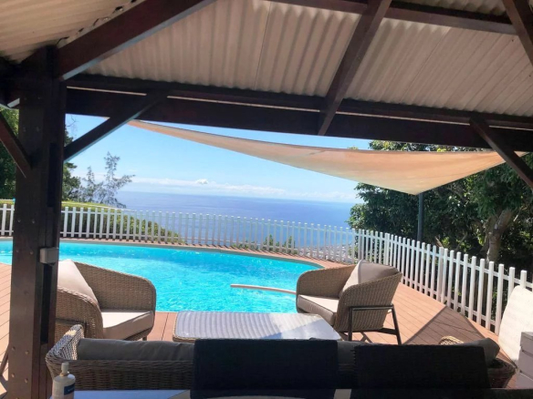 Villa avec Vue Imprenable sur l’Océan à Saint-Denis, La Réunion