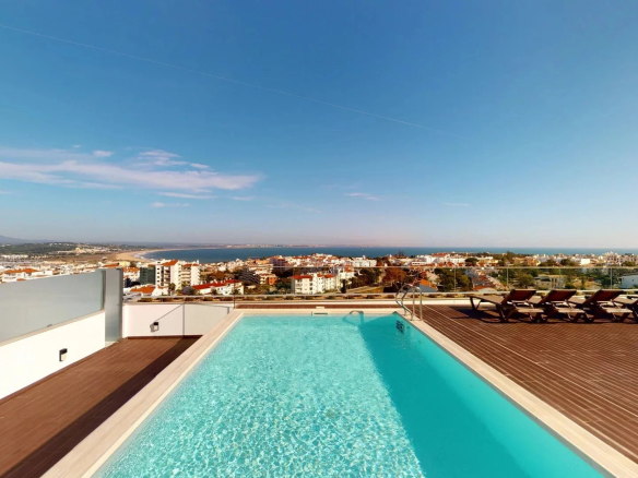 Penthouse with Stunning Views and Modern Amenities for Sale in Lagos, Portugal