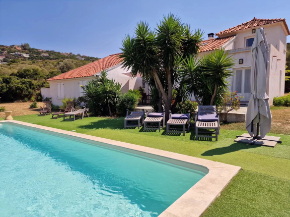 Charming villa with swimming pool, 5 minutes from Roya beach – Saint-Florent
