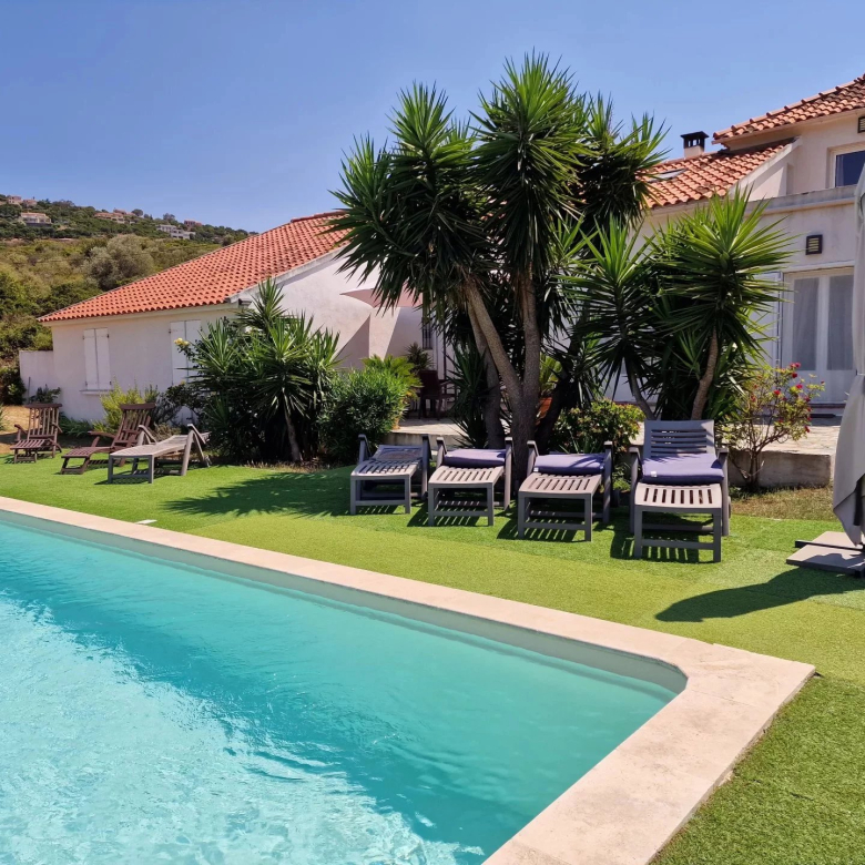 Propriété de luxe avec piscine et vue mer à Kéa, Grèce