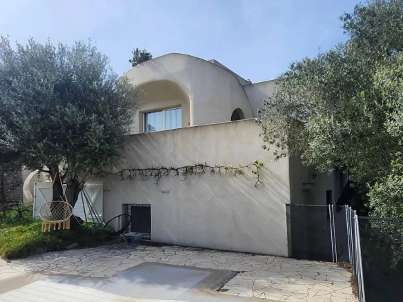 Villa de Prestige à Bonifacio – Vue Panoramique Mer, Citadelle et Sardaigne