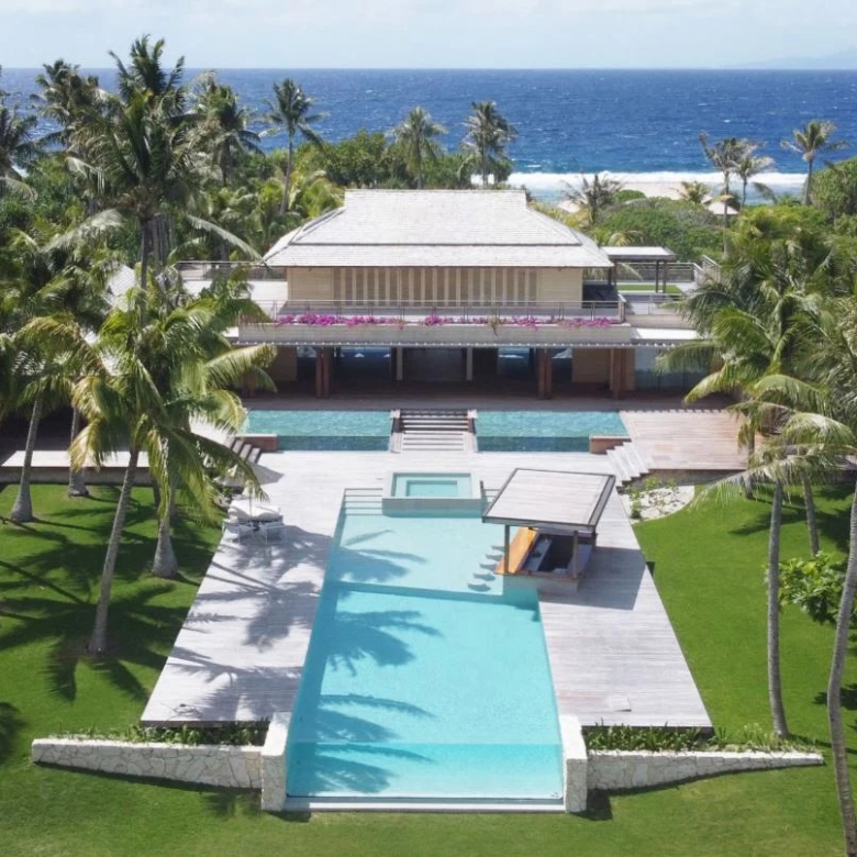 JUAN-LES-PINS – Rostagne : Villa sur le toit avec vue mer panoramique