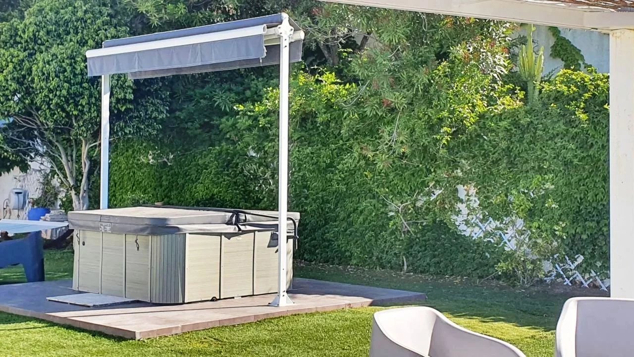 5e444348877222a771e4cb2ba8276c09_2027e70825_1280-original