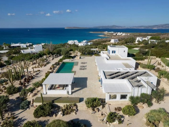 Exceptional villa in Paros, with Aegean Sea views and Mediterranean luxury