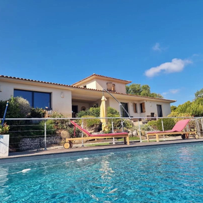 Villa Contemporaine Avec Vue Panoramique À Sorbo-Ocagnano