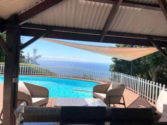 Villa avec Vue Imprenable sur l’Océan à Saint-Denis, La Réunion