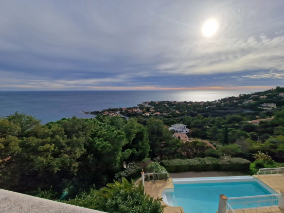 Vente Villa de Luxe vue mer panoramique | Les Issambres