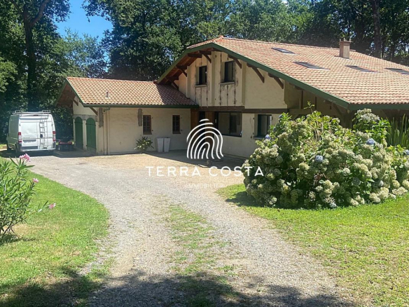 Landes house – 8500 m² plot