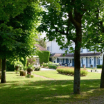 Family home with guest house and swimming pool