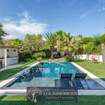 EXCLUSIVE? SAINT-AYGULF (Fréjus)? Contemporary luxury villa 188 m², 4 bedrooms, sea view, mirror pool, garage, &lt; 2 km from the beaches