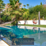 EXCLUSIVE? SAINT-AYGULF (Fréjus)? Contemporary luxury villa 188 m², 4 bedrooms, sea view, mirror pool, garage, &lt; 2 km from the beaches
