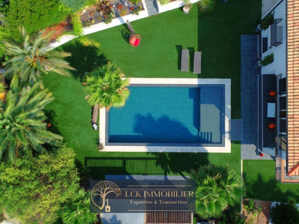 EXCLUSIVITÉ ? SAINT-AYGULF (Fréjus) ? Villa contemporaine VUE MER 188 m², 4 chambres, piscine miroir, garage, à 15 minutes du centre et plages