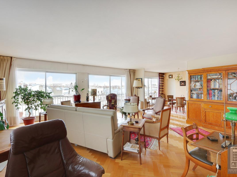 PARIS 11 eme . Entre le Faubourg saint Antoine et Metro FAID