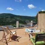 COURSEGOULES. Vaste demeure