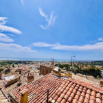HAUT DE CAGNES Maison typique village avec vue panoramique sur la mer et les collines