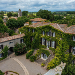 Domaine de caractère aux prestations haut de gamme, emplacement stratégique au coeur de l’Aude!