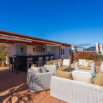 Appartement en duplex avec toit terrasse à St Tropez