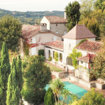 Maison et gîte avec vue dominante proche d’Agen
