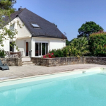 Exceptional property in Carnac with swimming pool and wooded grounds