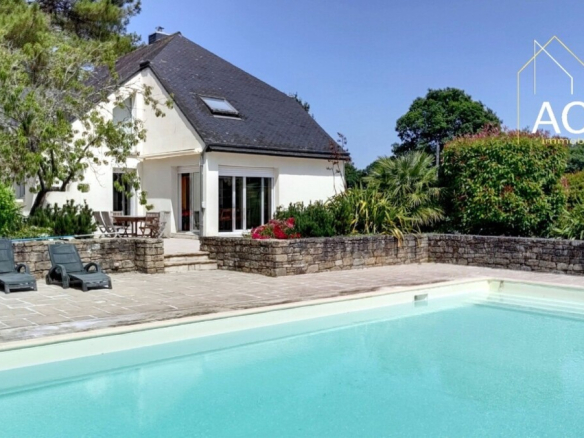 Propriété d?exception à Carnac avec piscine et parc arboré