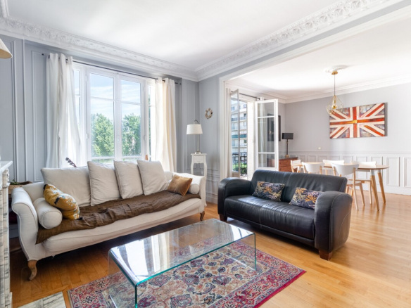 Très bel appartement – Centre Bécon – 96m²