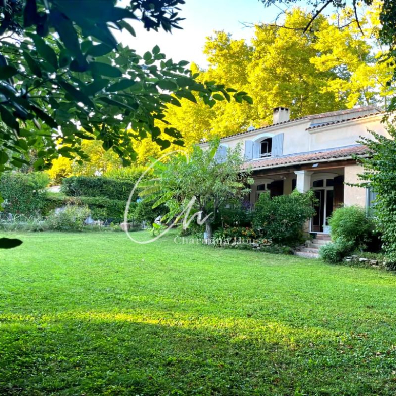 Superbe villa de 241 m2 sur les hauteurs d’Aix-en-Provence
