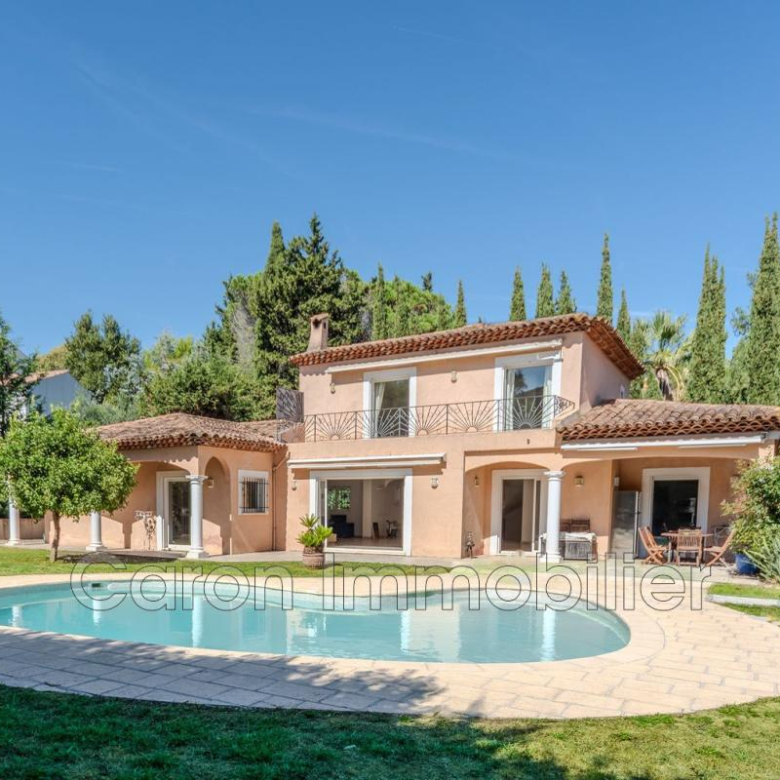 T5 – Comme une Villa sur le toit   137 m2 + 128 m2 de terras