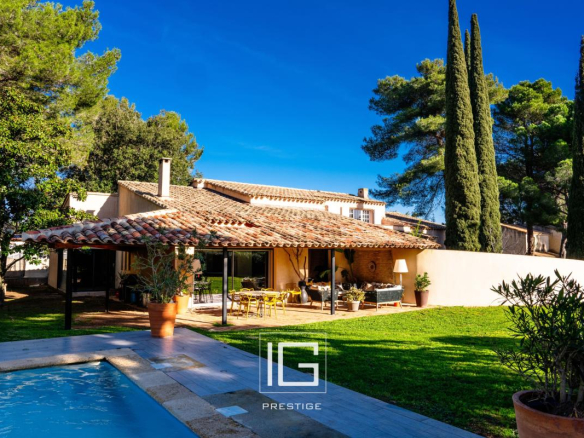 Grande Propriété pour vivre et recevoir – Provence