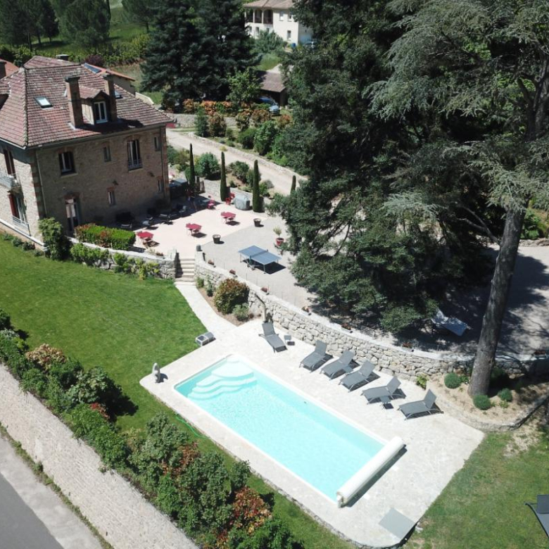 Authentic alpine chalet, a rare gem in the heart of nature