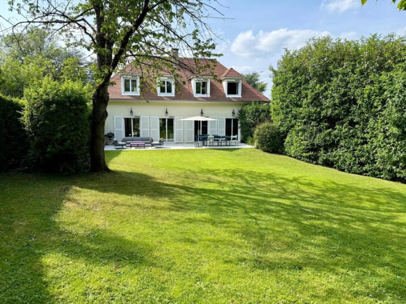 MAISON D?EXCEPTION ? 9 PIECES – GARCHES Buzenval