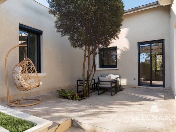 Ecully Family home 208m2 Plot 979m2