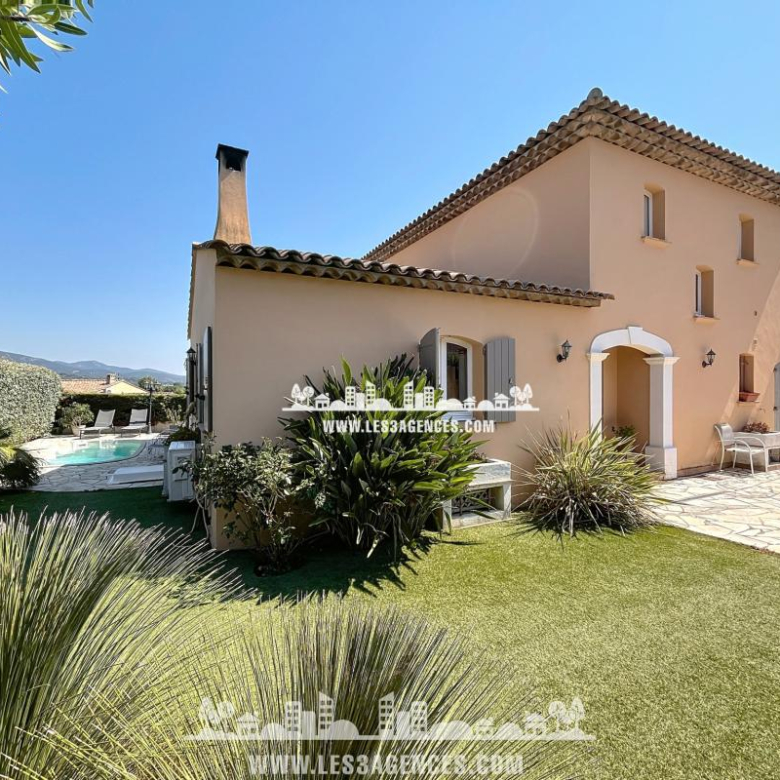 Propriété avec maison /studio / piscine