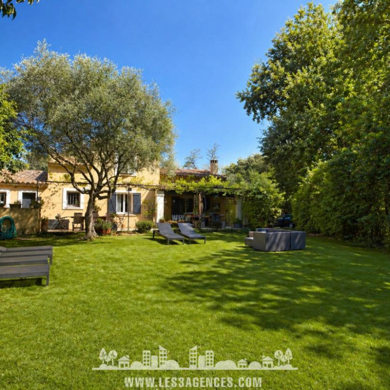 Cannes – Croisette – Magnifique 2 chambres