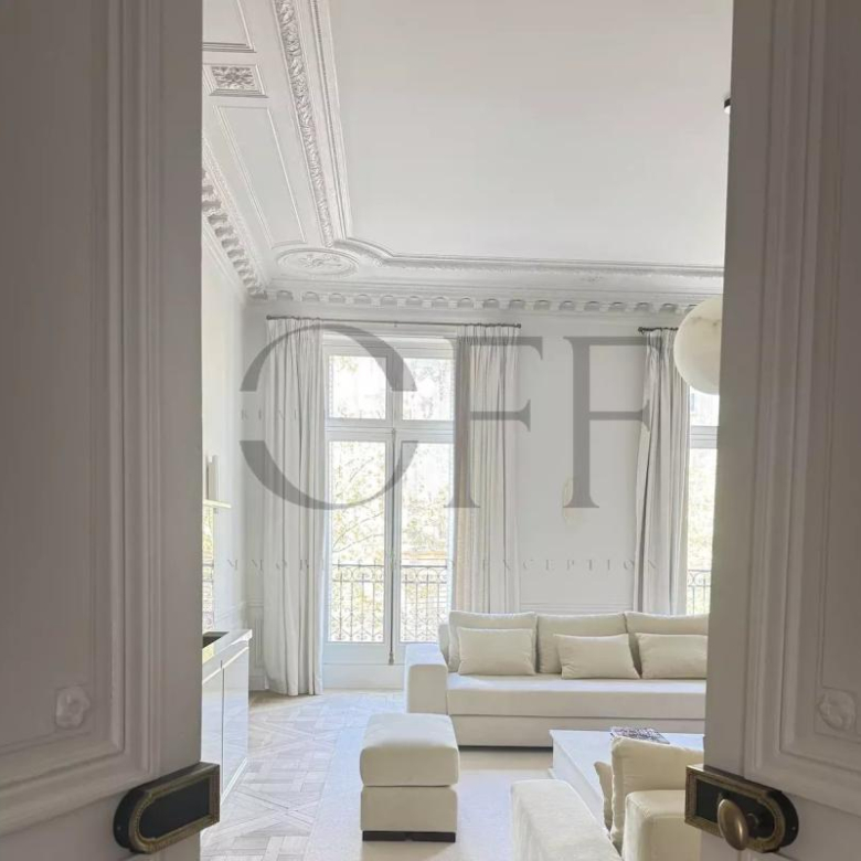 Spacious 6-room apartment of 165m² with a beautiful garden – Saint-Mandé / Lac Daumesnil – Paris 12