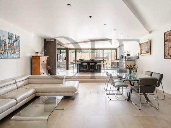 13007 Marseille -ROUCAS BLANC – Appartement d’exception avec jardin